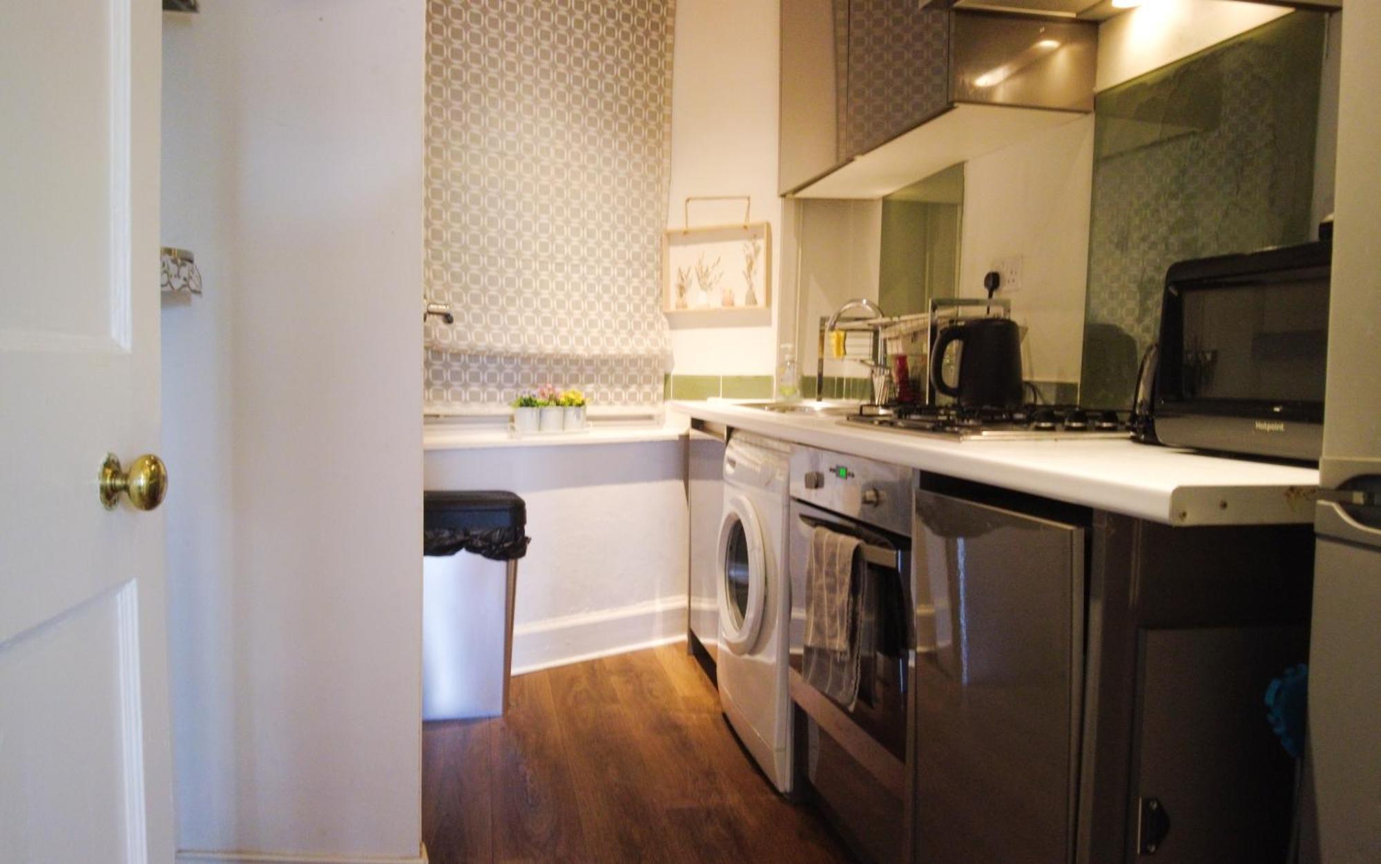 1 Bedrooms Flat In Central Edinburgh Haymarket, Heart Of Edinburgh Flat Sleeps 4 , المظهر الخارجي الصورة